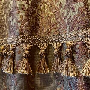Elegant Paisley Curtain with Tassels